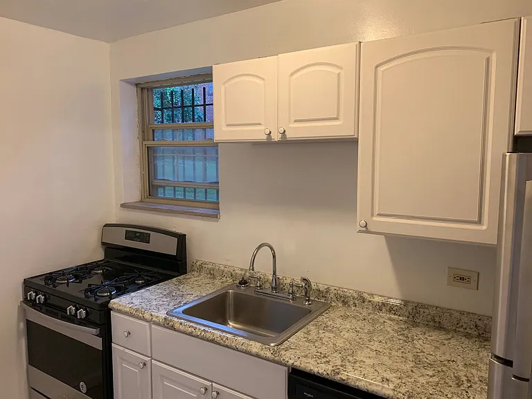 5506 Fifth Avenue — Photo 35