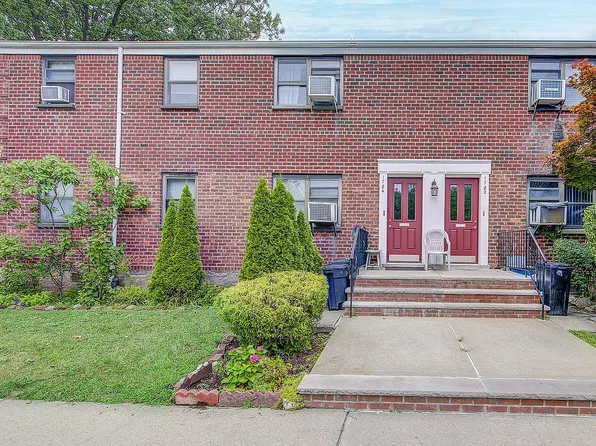 17-84 166th St #4161, Whitestone, NY 11357