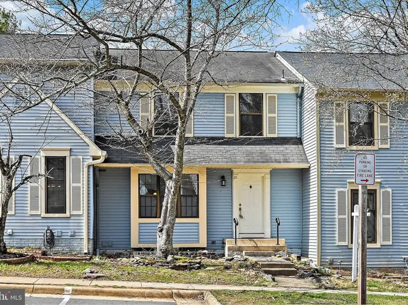 21 Aldridge Ct, Sterling, VA 20165