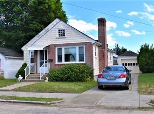 10 Metropolitan Rd, Providence, RI 02908