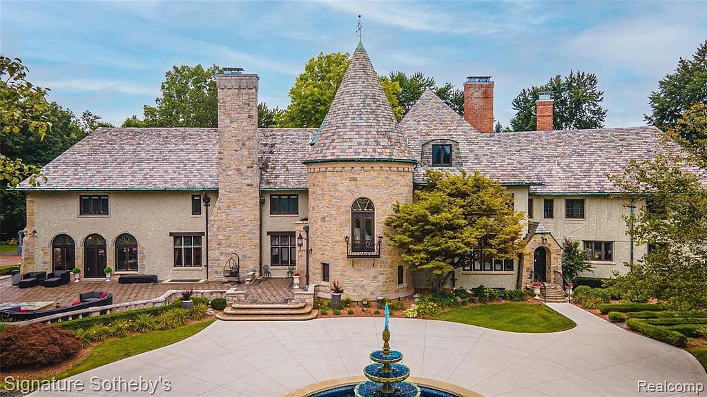 900 Adams Castle Dr, Bloomfield Hills, MI 48304 | Zillow