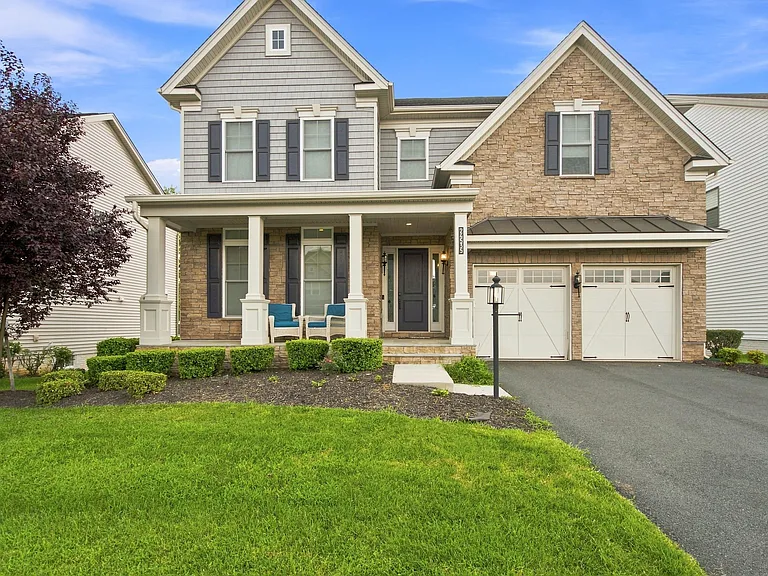 24535 Mountain Magnolia Pl — Photo 1