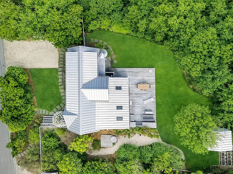 43 Beach Ave — Photo 23