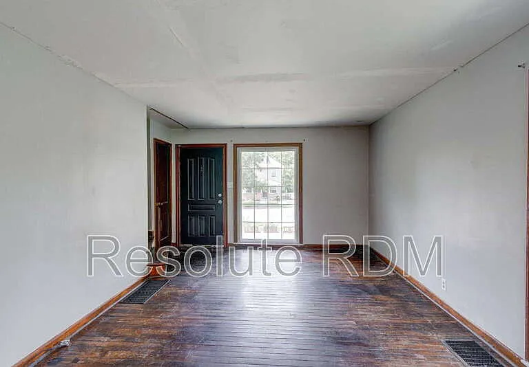 201 S Emerson Ave — Photo 7