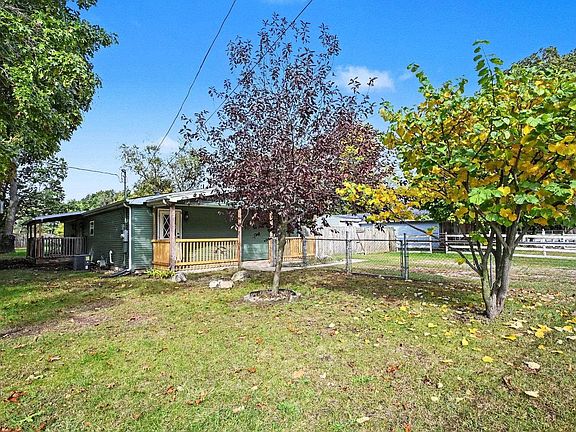 4th image of 24193 Fillmore Rd