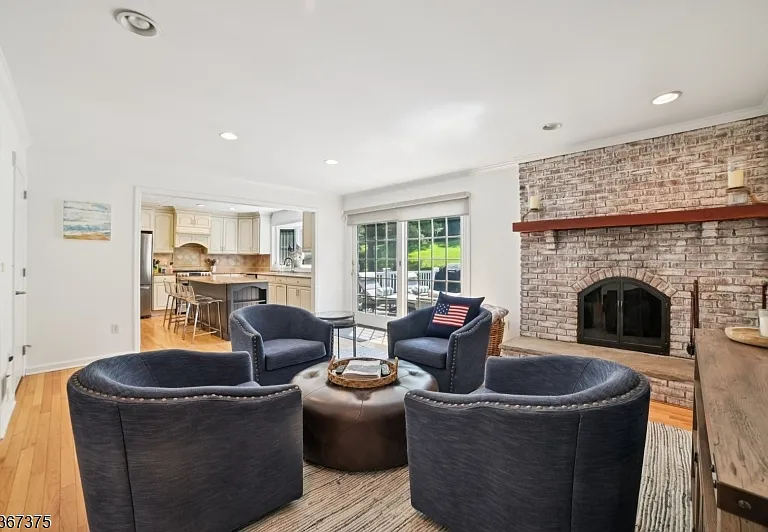 415 Fairmount Ave — Photo 14
