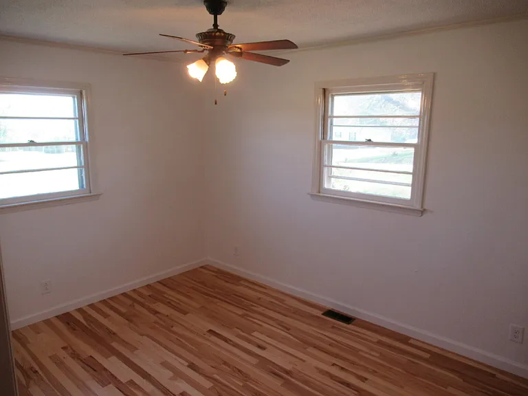1330 Davis Rd — Photo 17