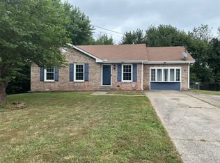 1323 Wennona Dr, Clarksville, TN 37042