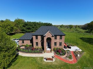 1205 Yule Rd, Leonard, MI 48367