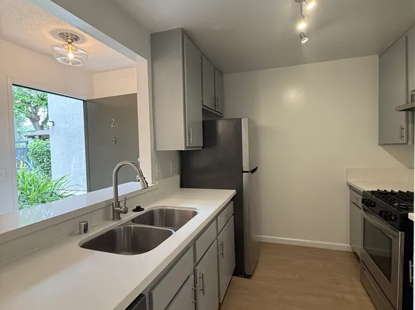5715 Elmer Ave #2, North Hollywood, CA 91601