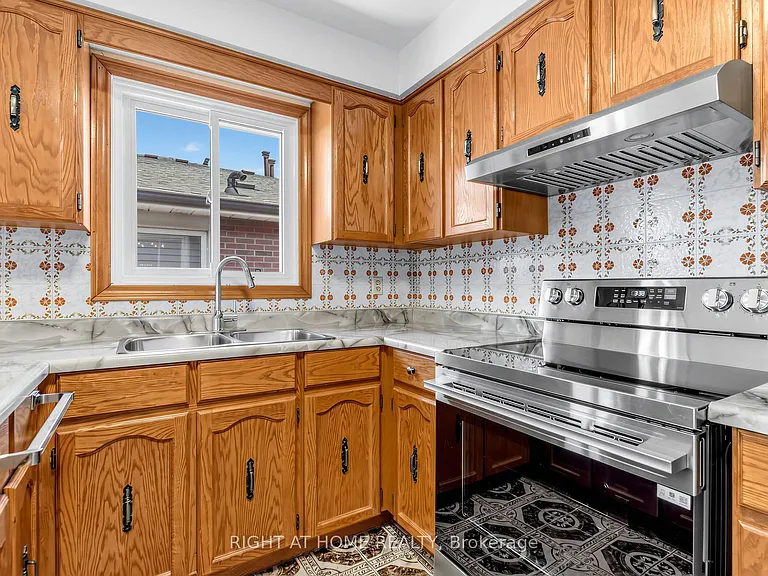 33 Arthur Griffith Dr #A — Photo 14