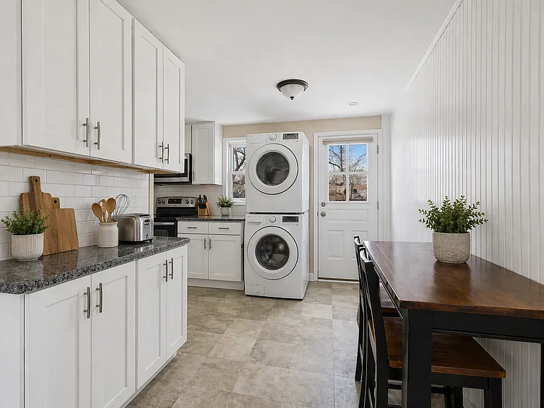 69 Seaver Cir — Photo 5