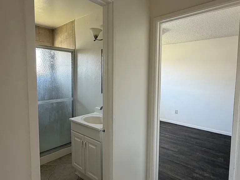 7782 Mandrell Dr — Photo 6
