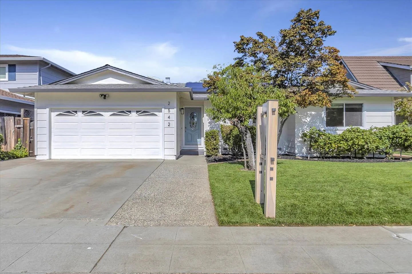 2542 Custer Dr photo 1