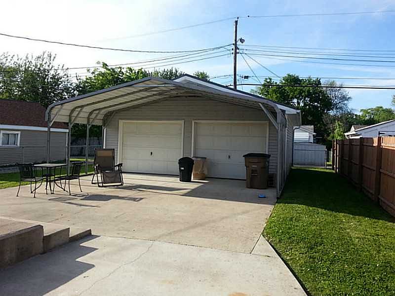 2nd image of 2252 Wallace Ave