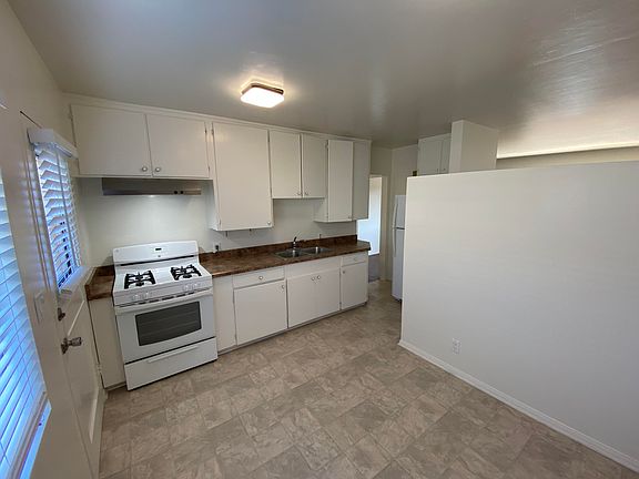 5th image of 310 Barranca Ave APT B