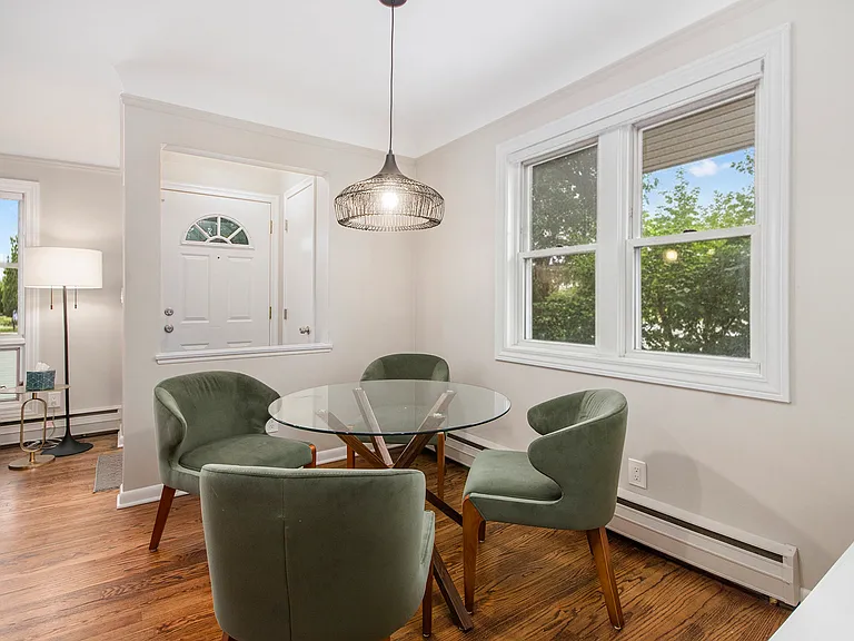 3022 Elmhurst Ave — Photo 9