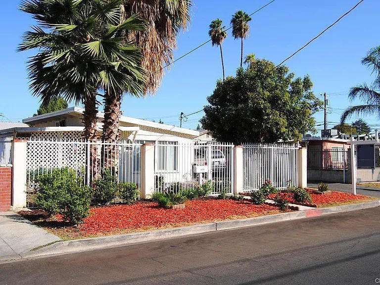 6818 Rhea Ave — Photo 1