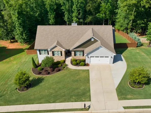 494 Katherine Dr, Jefferson, GA 30549