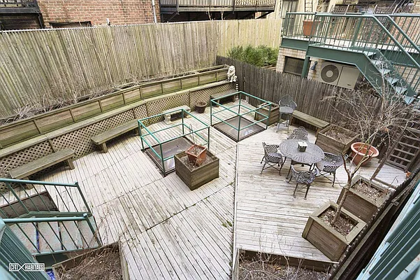 Sold by Citi Habitats | media 18