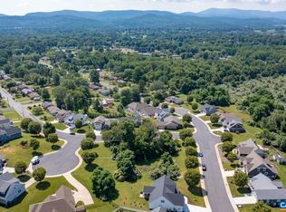 2501 Forest Dr #16, Waynesboro, VA 22980