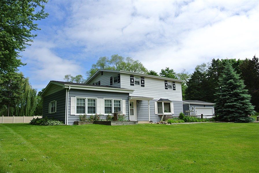 1st image of 168 Dupont Ave