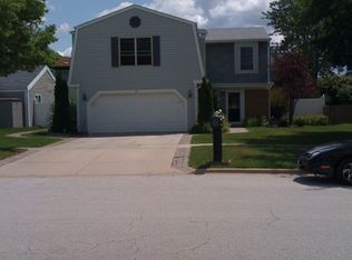 4979 Chambers Dr, Hoffman Estates, IL 60010
