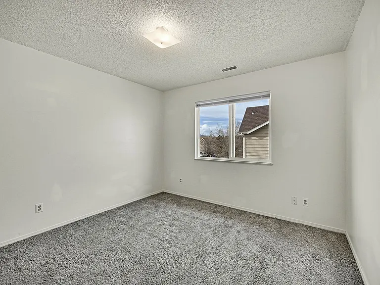 1051 Mazatlan Cir #D — Photo 26