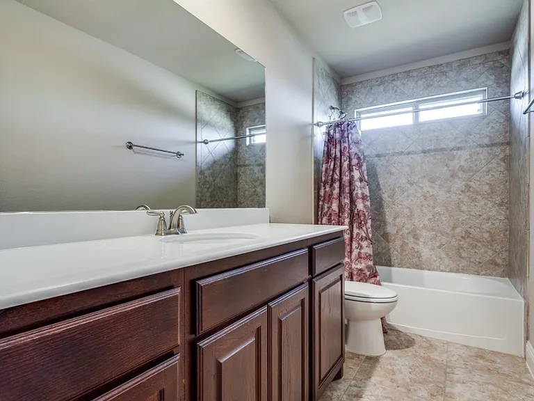 909 Sunnyvale Dr — Photo 18