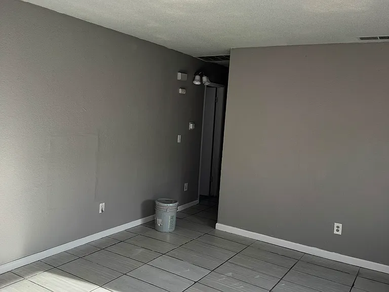 22 Martinique Ct — Photo 2
