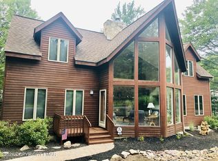 23 Kent Clarke Rd, Lake Harmony, PA 18624