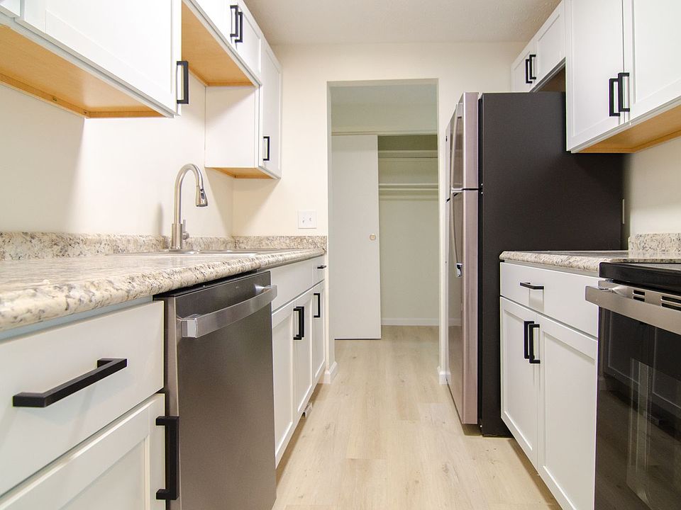 1st image of 5465 Kirby Ave APT 18