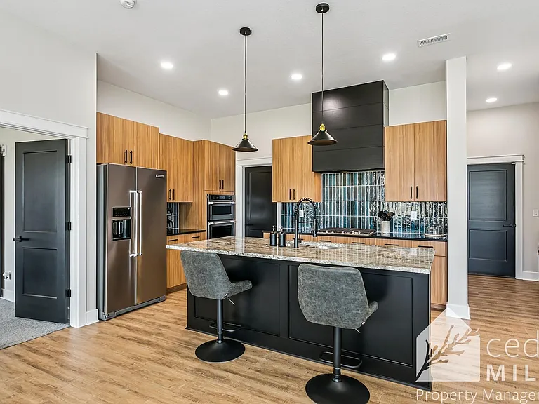 1502 N Emerald Valley Dr — Photo 5