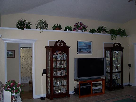 4th image of 5667 Olde Kings Ct