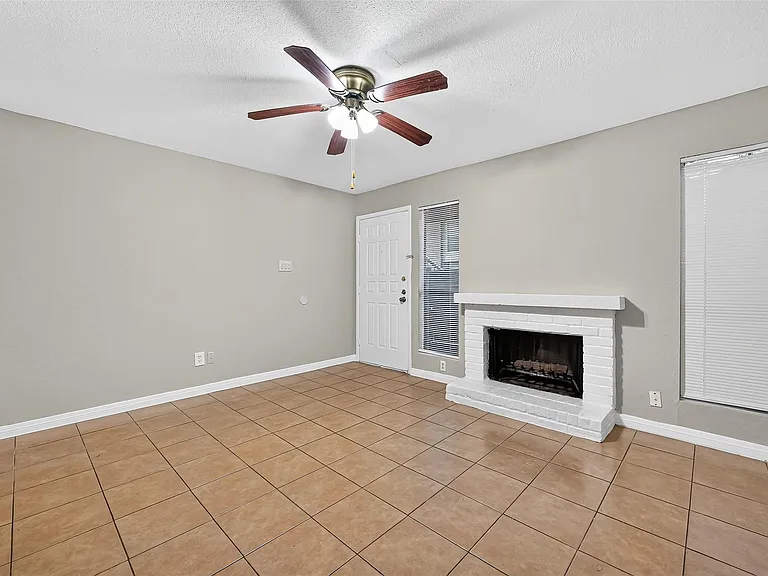 2110 Wilcrest Dr #138 — Photo 5