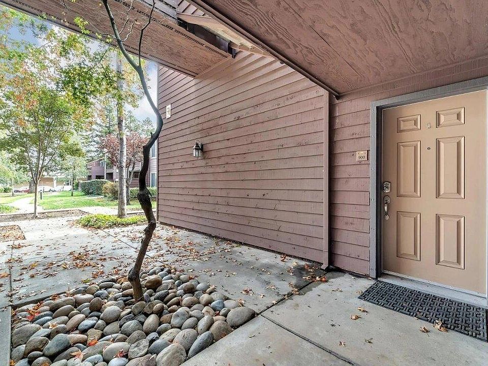 1st image of 900 Catkin Ct
