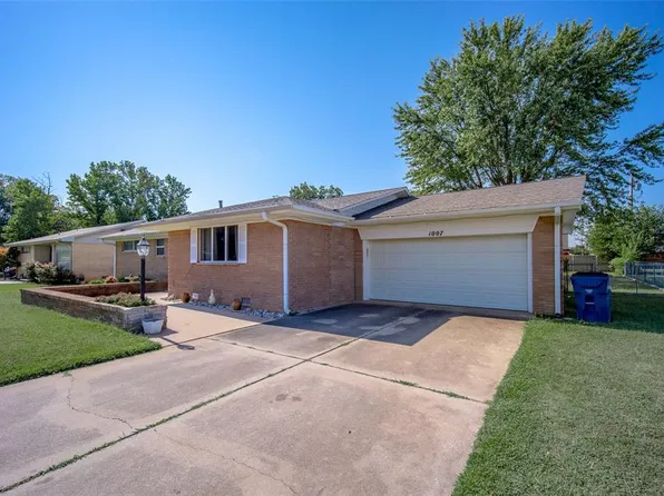 1007 Cherokee Pl, Lindsay, OK 73052