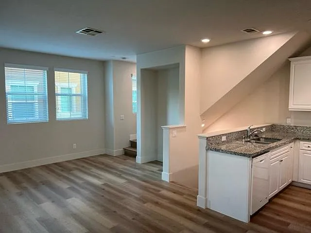 7249 N Maple Rd — Photo 10