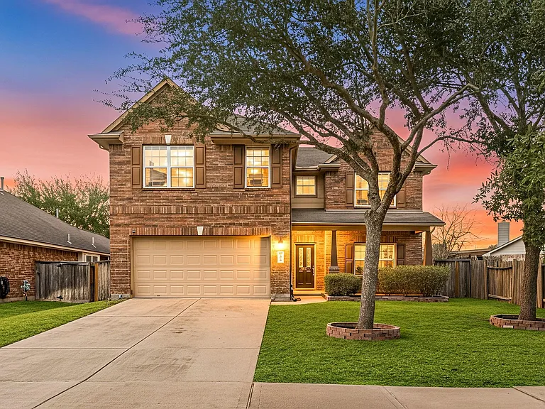 21426 Venture Park Dr — Photo 41