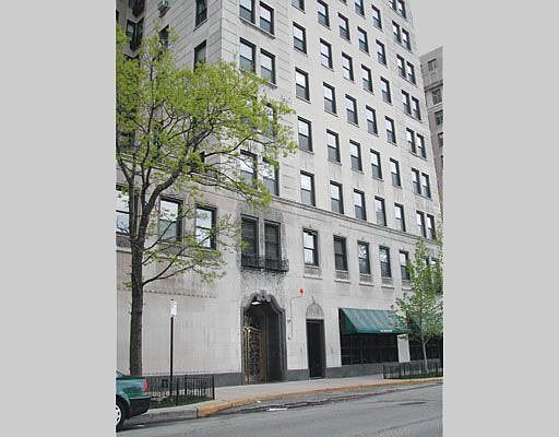 Unbeatable Lincoln Park Location!