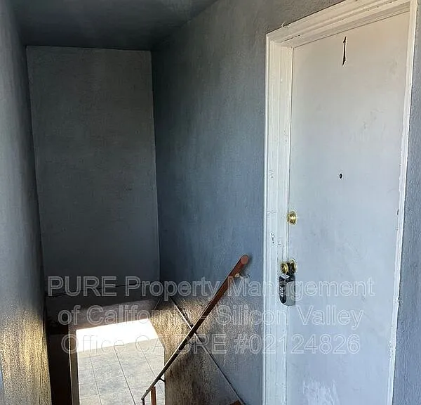 79 N 10th St #1 — Photo 5