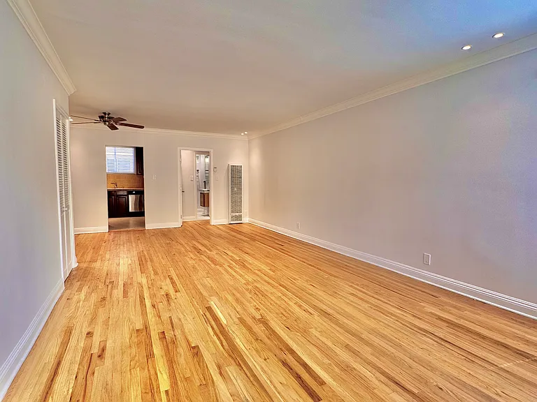 3172 S Barrington Ave #102 — Photo 3