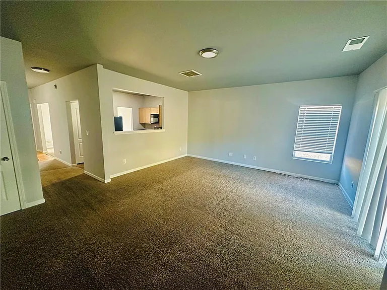 6078 Oak Bend Ct — Photo 9
