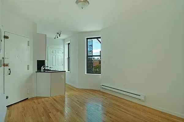 Rented by Building Equity Real Estate LLC | media 8