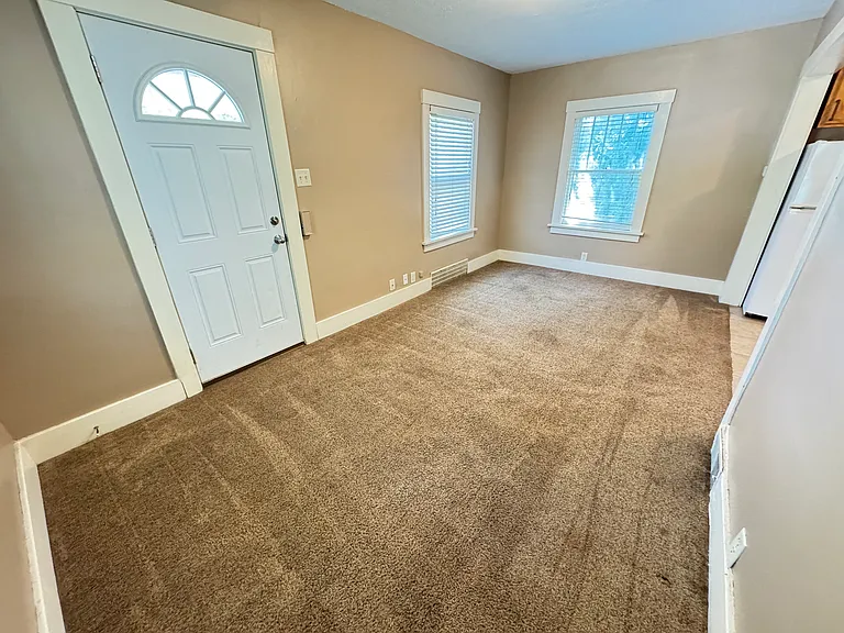 3840 W St #1 — Photo 8