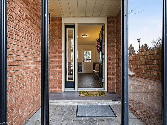 3rd image of 21 Milverton Close
