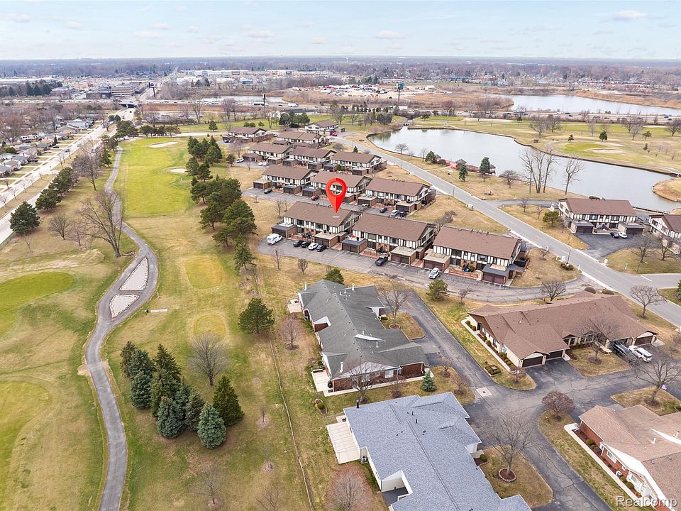 1st image of 517 Country Club Dr