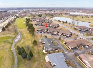 517 Country Club Dr, Saint Clair Shores, MI 48082