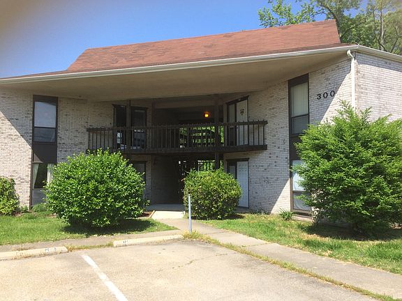 2nd image of 300 Garcia Dr #C