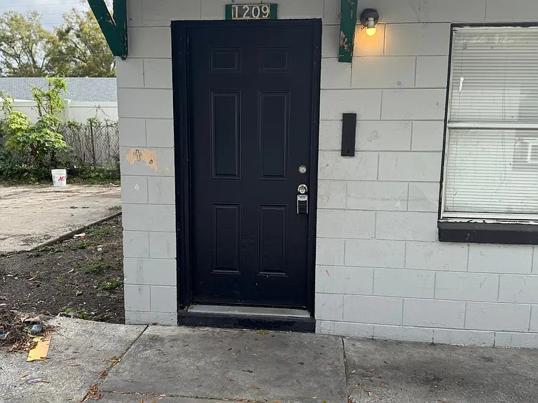 1209 Polk St — Photo 4